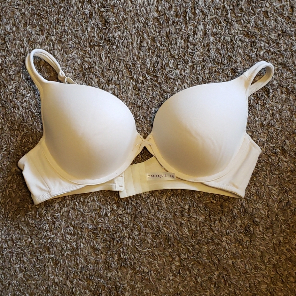 NWOT Cacique (Lane Bryant) Plunge Bra